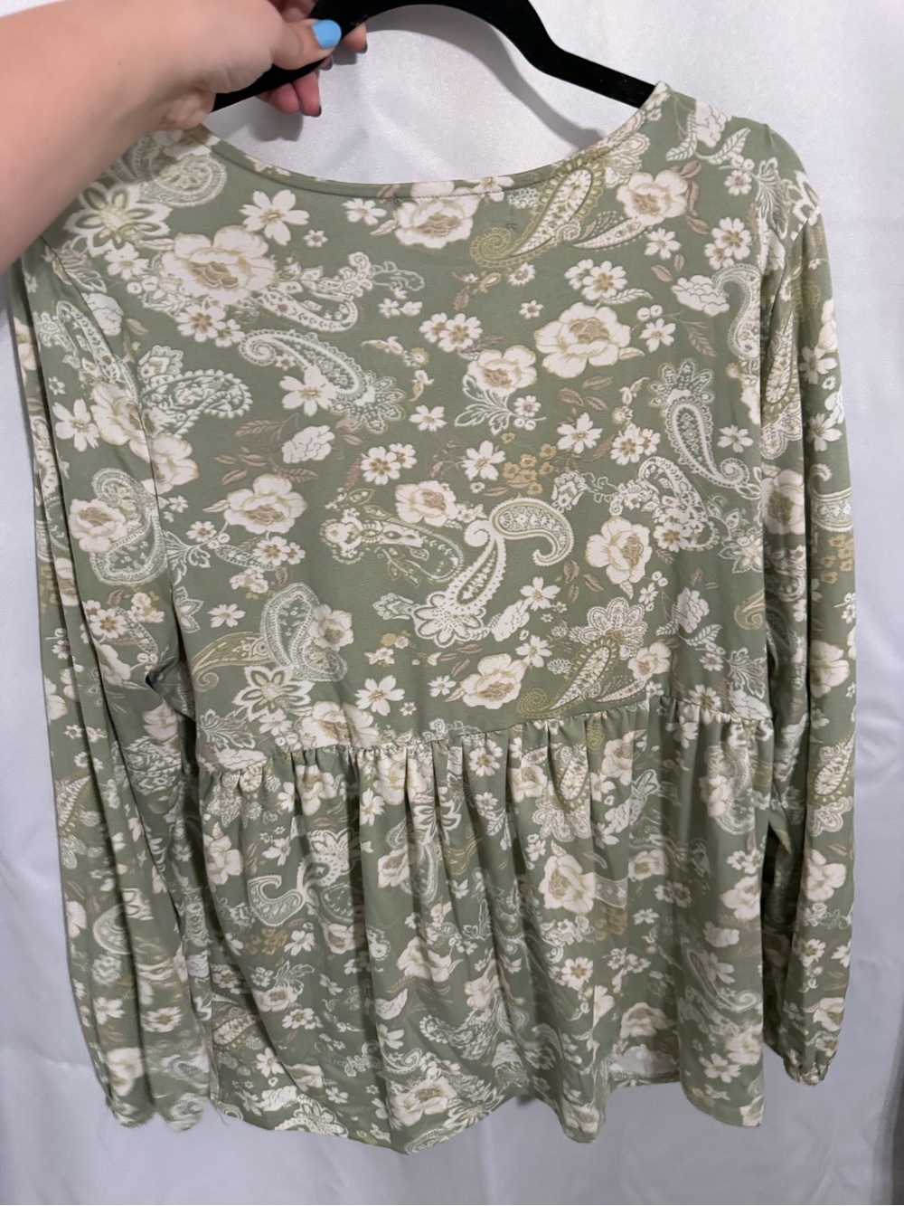 Women’s Absolutely Famous Long Sleeve Top - Picture 3 of 3